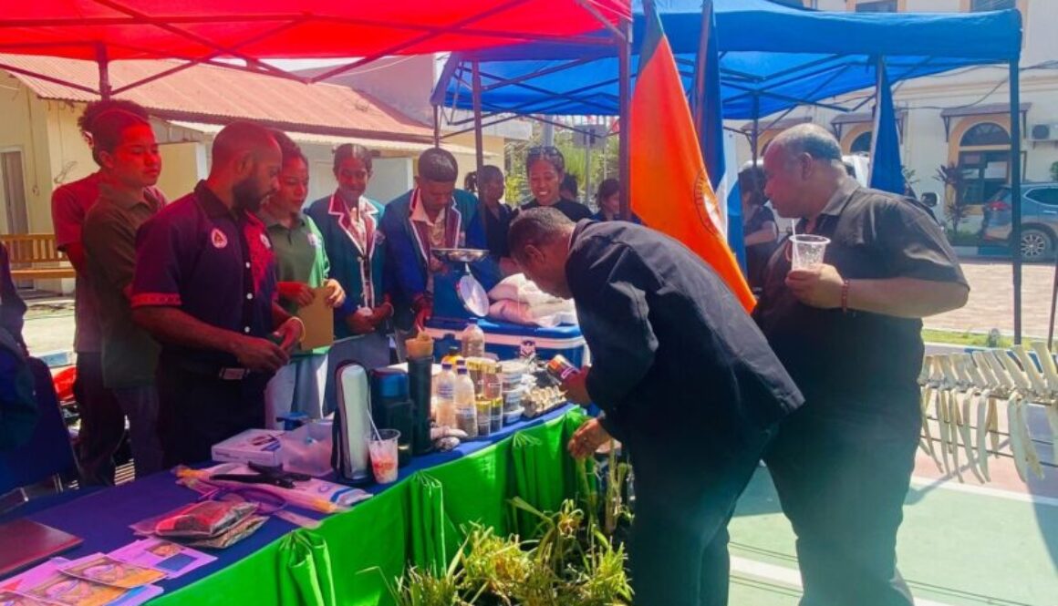 Dili, 07 Outubro 2025 – Instituto Politécnico Betano – IPB nia estudante husi kursu Produsaun Animal no Konstrusaun Sivil akompania husi dosente sira hodi partisipa iha Feira Nasional ANAAA-I.P nian ba dala-XV. Dili, 07 Outubro 2025 – Instituto Politécnico Betano – IPB nia estudante husi kursu Produsaun Animal no Konstrusaun Sivil akompania husi dosente sira hodi partisipa iha Feira Nasional ANAAA-I.P nian ba dala-XV.