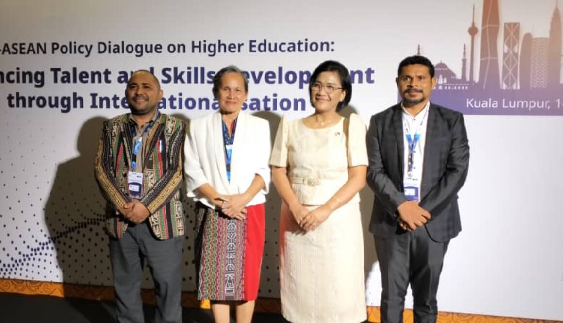 𝐌𝐀𝐆𝐍Í𝐅𝐈𝐊𝐔 𝐏𝐑𝐄𝐙𝐈𝐃𝐄𝐍𝐓𝐄 𝐈𝐏𝐁 𝐏𝐀𝐑𝐓𝐈𝐒𝐈𝐏𝐀 𝐈𝐇𝐀 𝐃𝐈Á𝐋𝐎𝐆𝐔 𝐏𝐎𝐋Í𝐓𝐈𝐊𝐀 𝐄𝐔-𝐀𝐒𝐄𝐀𝐍 𝐈𝐇𝐀 𝐌𝐀𝐋Á𝐙𝐈𝐀