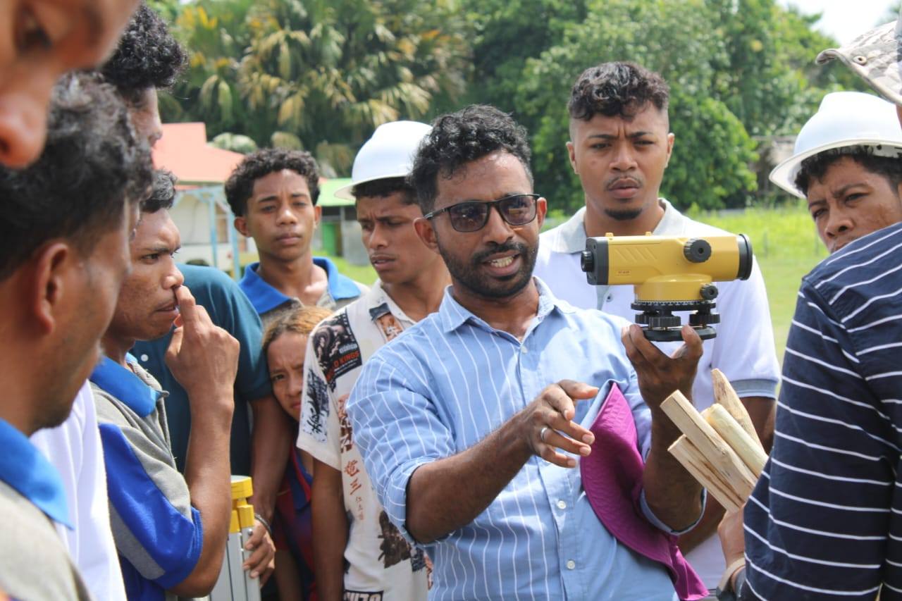 𝐄𝐒𝐓𝐔𝐃𝐀𝐍𝐓𝐄 𝐊𝐔𝐑𝐒𝐔 𝐊𝐎𝐍𝐒𝐓𝐑𝐔𝐒𝐀𝐔𝐍 𝐒𝐈𝐕𝐈𝐋 𝐇𝐀𝐋𝐎 𝐏𝐑𝐀𝐓𝐈𝐊𝐀 𝐌𝐀𝐓𝐄𝐑𝐈𝐀 𝐓𝐎𝐏𝐎𝐆𝐑𝐀𝐅𝐈𝐀